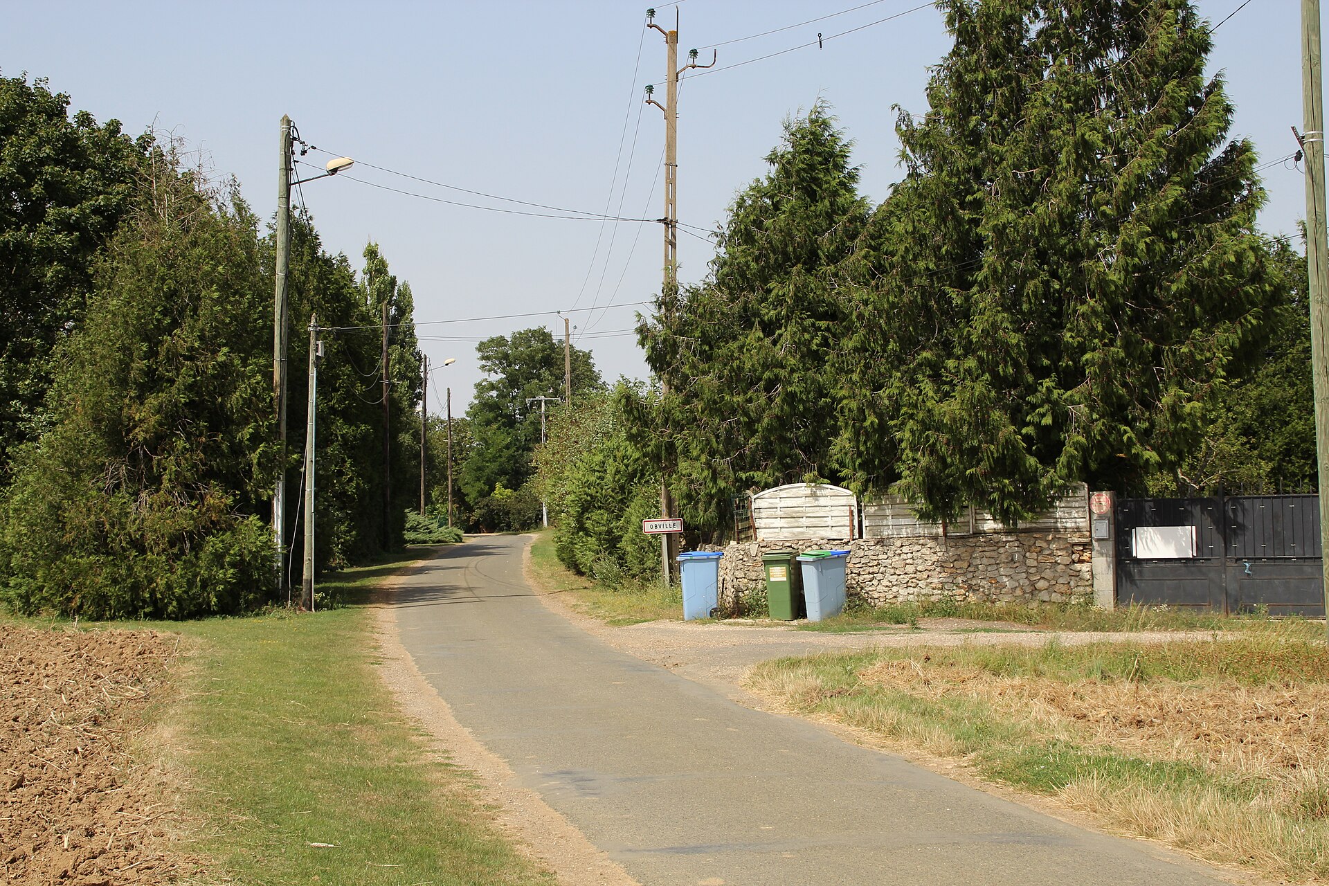 Entrée du hameau d’Obville